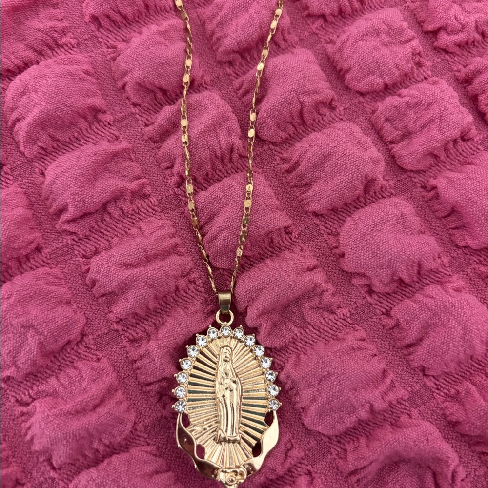 Gold Pendant Necklace with Crystals